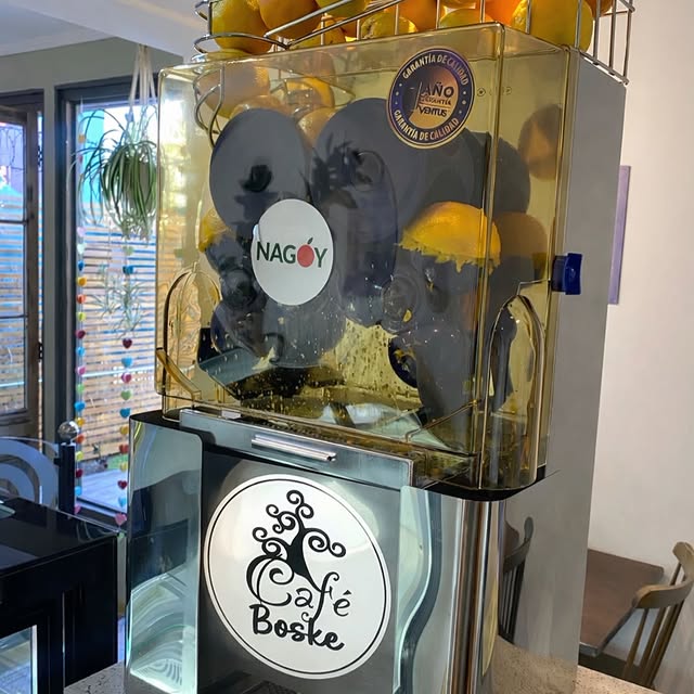 Jugos y café